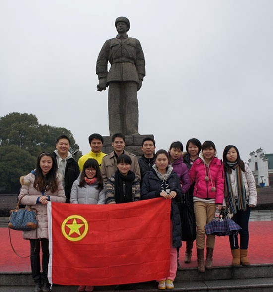 “学雷锋，献爱心”——中国共产主义青年团开元网页版委员会开展慰问贫困学生助学活动